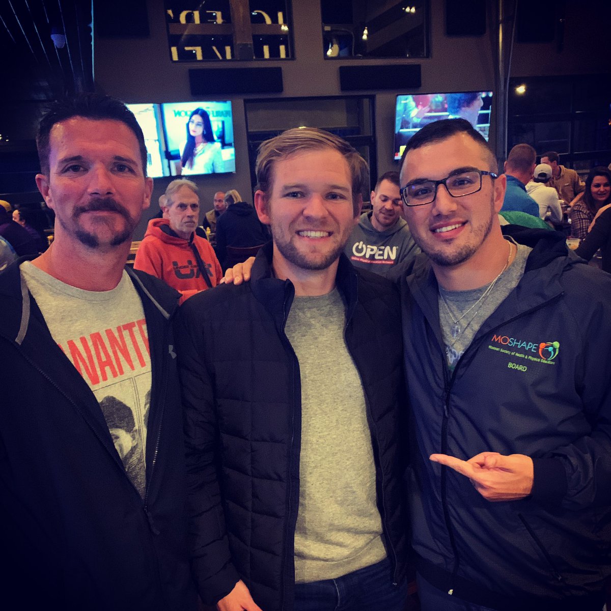 CoachStehle_'s tweet image. Two of my best friends in the PE world. #LevelUp2021 @MOSHAPE1