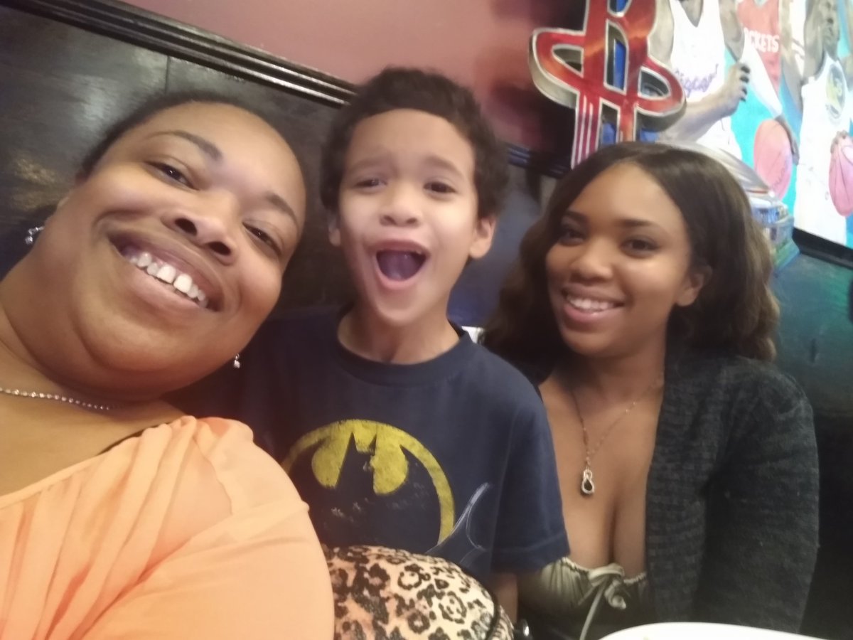 MissMayaRB's tweet photo. Family time is the best time.
#gratefulgoose
@Eisenhower_AISD
#StellarWhiteHouse https://t.co/Ggw52TRFaC