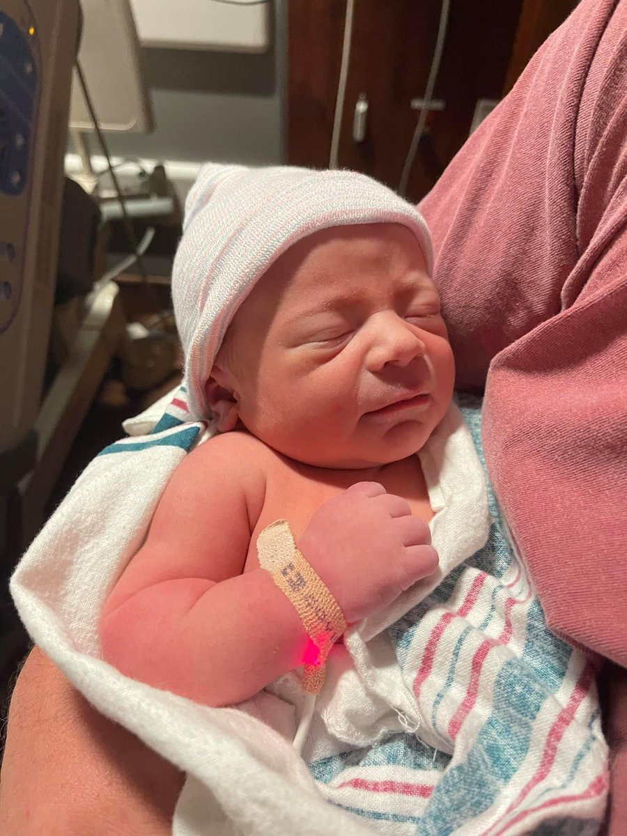 caseyricks14's tweet photo. Welcome to the world Starkville’s newest Bulldog, Rowdey Joe Ricks 🐶🐾 @HailStateBB @lemo22 @rowdey_jordan86 @DiamondDawgOps https://t.co/3JqN8AV7Ra