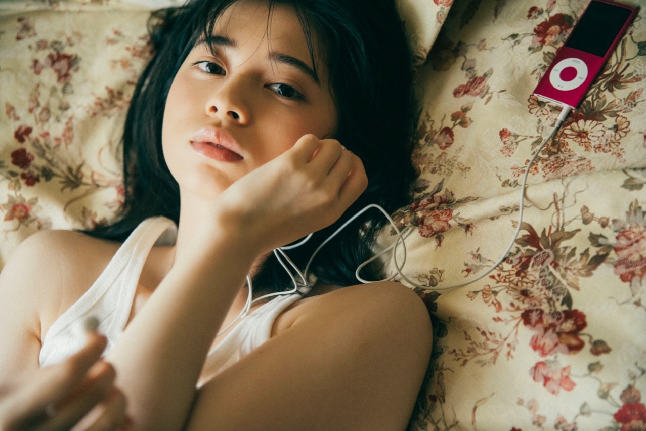 桜衣乃　新田ひより　直筆カード 桜衣乃 新田ひより 直筆カード 中古】【未開封】癒月ちょこ新