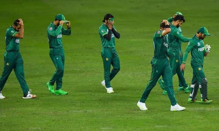 SyedBil03334416's tweet photo. Gut-wrenching image 💔

Not a single chin is up. This image is felt. But trust me, InshaAllah, this bunch will bring laurels for Pakistan..! https://t.co/ImuVls6KDQ
