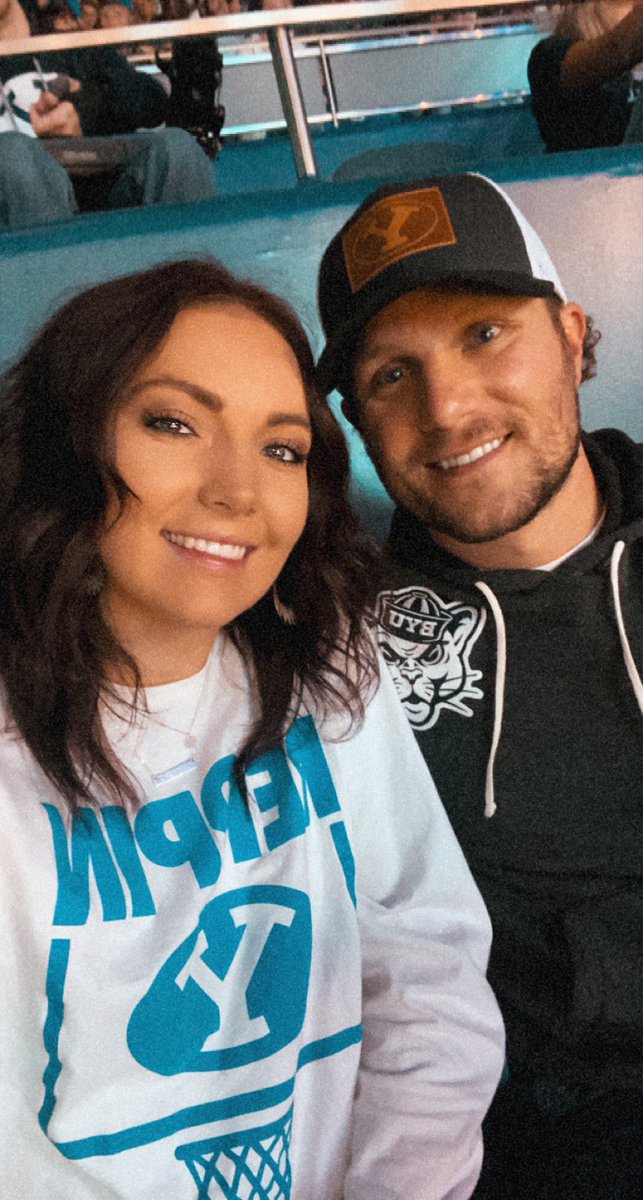 emilyj2017's tweet photo. Still can’t believe I married a Cougar Fan🙄😘 #BYUHoops https://t.co/ENDBC293BM