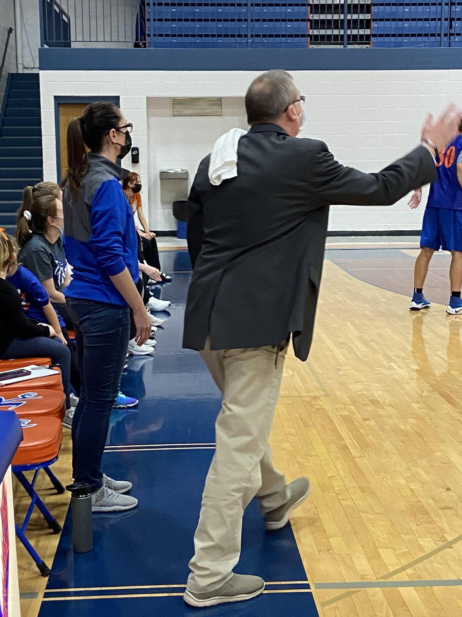 Check out <a href="/dsquared_32/">David Dressel</a> coaching up the faculty tonight at the meet the Hawk night.  #WhateverItTakes    @RivertonHawkAD <a href="/MathuMoore17/">Matthew Moore</a>