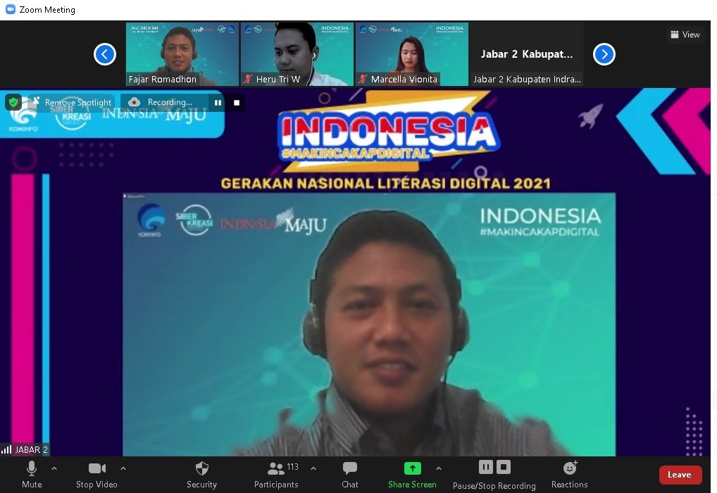 fajarroma5's tweet photo. Literasi Digital @kemkominfo #cakapdigital https://t.co/dPvQHWyM9O