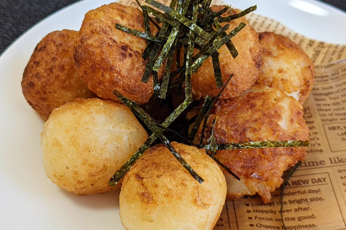 小腹が空いたときのおやつにもぴったりそう！長芋を使った「いももち」レシピ！