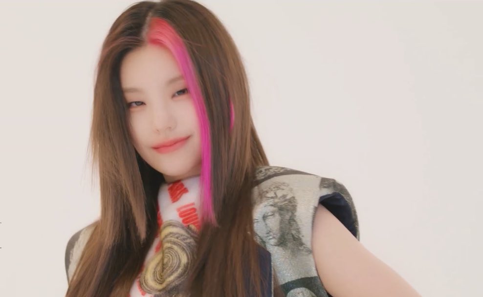 H'jearyca//log out tweet media