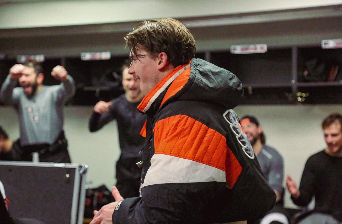 NHLFlyers's tweet photo. stahtah haht. 

#PHIvsCAR | #BringItToBroad https://t.co/W5MTk6Gijy