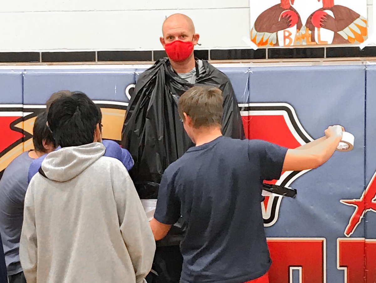 titanstogether1's tweet photo. It was definitely a fun Friday for our Titans! Thank you to Mr. Rogers, Mr. Alonso, Mr. Shofner, Mr. Pucket and Mr. Welch for lending themselves to fundraise our school’s Turkey Drive. https://t.co/SXxIxTOCek