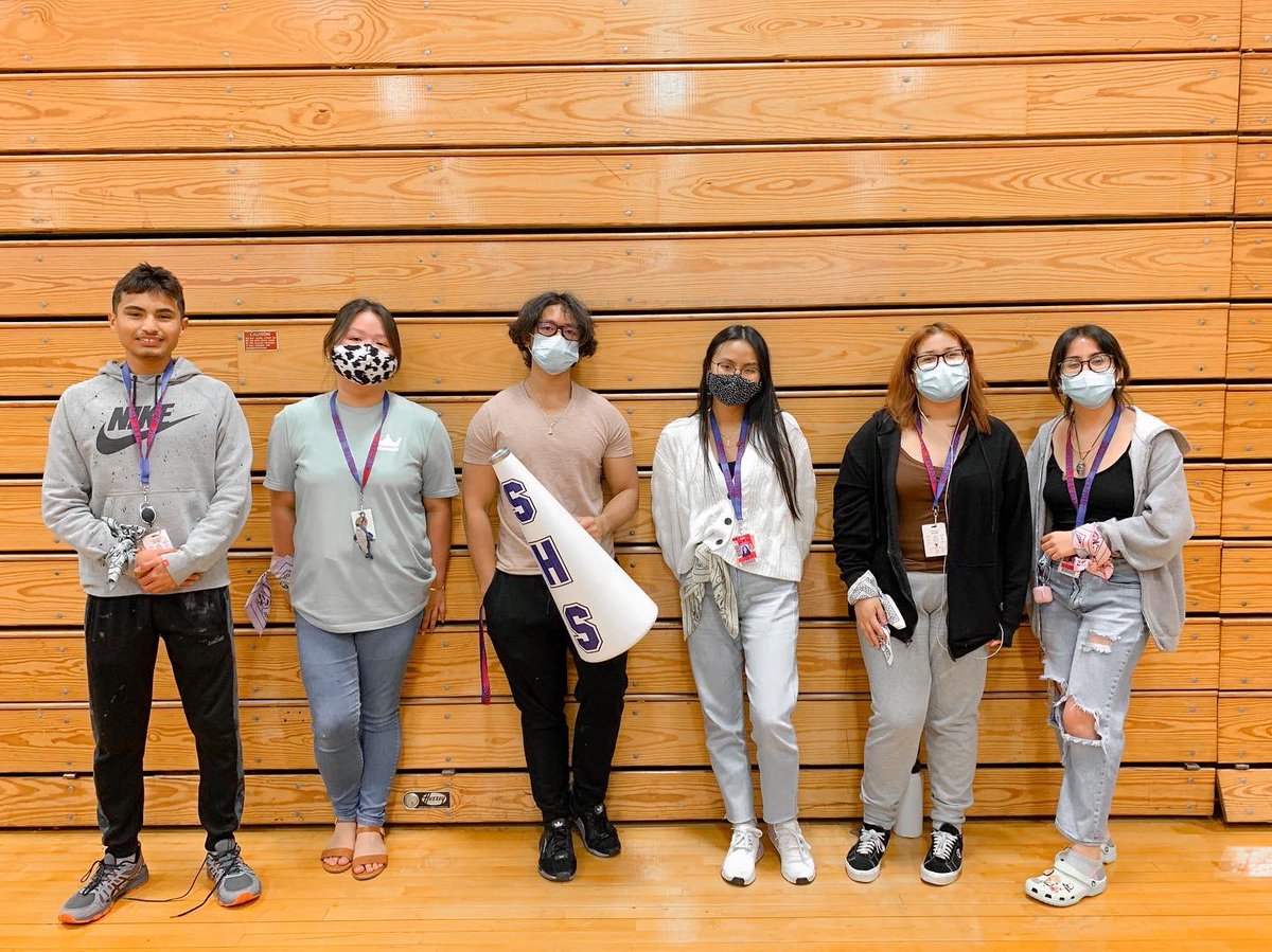titanstogether1's tweet photo. And here is to our Turkey Drive/Ball committee. It was a hard, fast paced week for these fellow students, but it was definitely all worth it. They’ll be back next week for the Turkey Drive delivery. Well done Titans! https://t.co/tFXAToFtZG