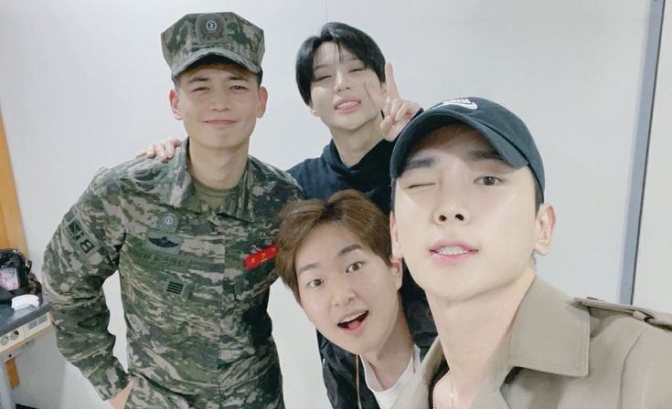 AngelicaShawol1's tweet photo. I'm voting SHINee for 2021 MAMA Worldwide Fans' Choice!

#MAMAVOTE #shinee https://t.co/FnzonmFzSe