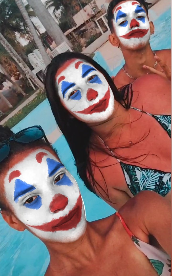 RyanDomingos15's tweet photo. Um filtro que representa os três, sinceramente não sei quem é mais trouxa kkkkkkkkk https://t.co/sEYoAgzw4g