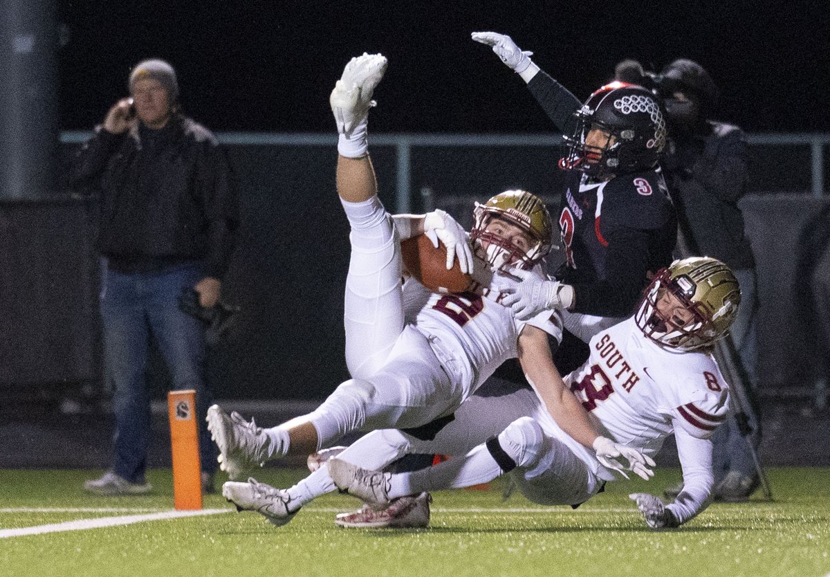 Top-ranked Lakeville South got the go-ahead score from senior running back Josh Jacobson midway through the fourth quarter in a 42-28 Class 6A state quarterfinal victory over Shakopee. Game story from <a href="/David_LaVaque/">David La Vaque</a> #MSHSL mnfootballhub.com/news_article/s…