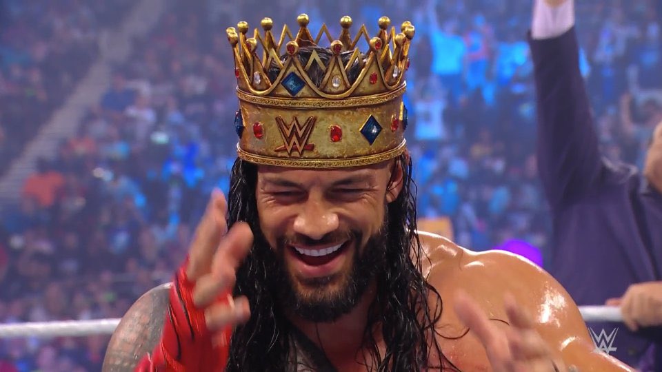 ReneeRe8333's tweet photo. I love him😂😂 … #HeTheOne👑 

#RomanReigns 🐐#SmackDown https://t.co/nnuzgQmFF2