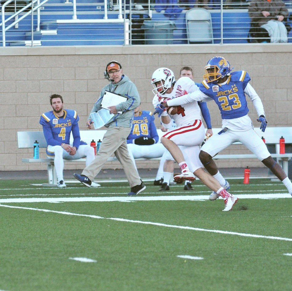 GOYOTES F*** THE JACKS