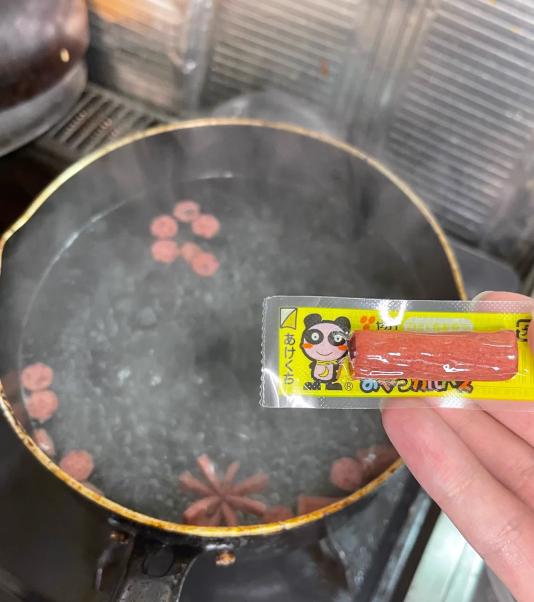 おやつカルパスを茹でるとたこさんウィンナーに！まさかの展開