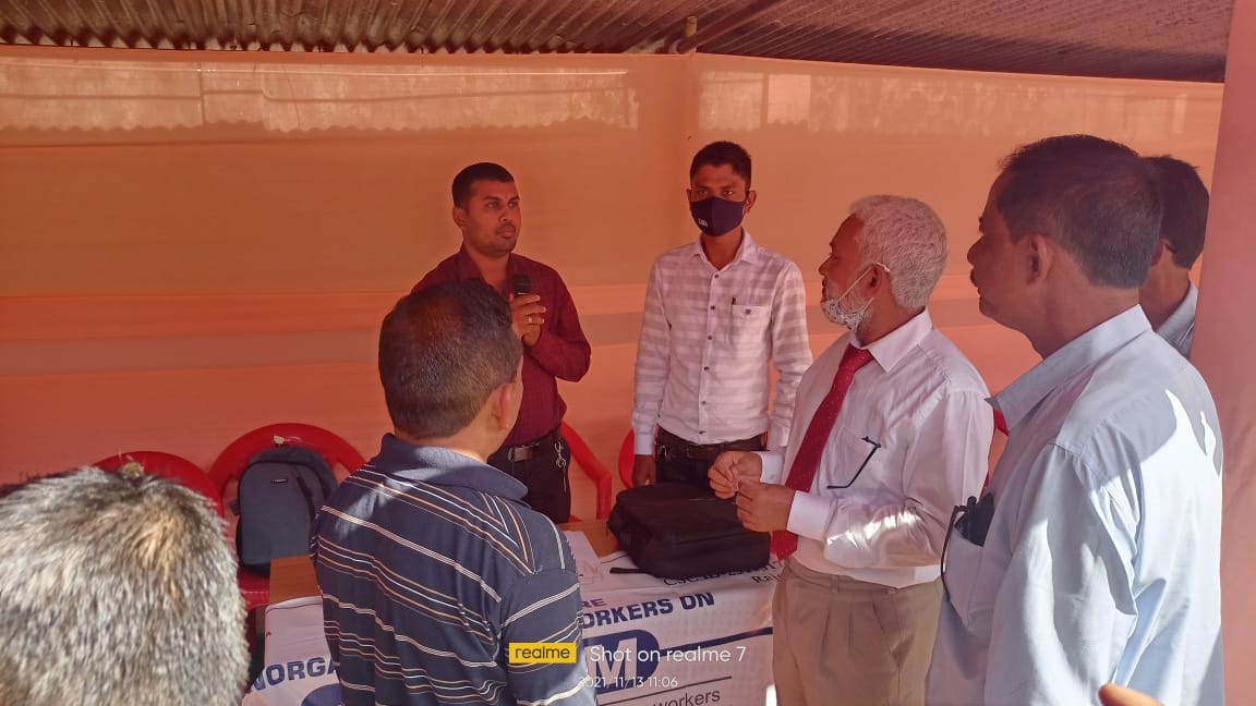 PAPUBARUAH12's tweet photo. E shram awareness and card distribution camp https://t.co/UxsvD5Lrv5