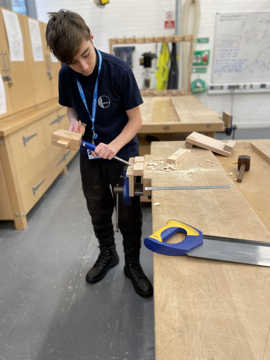 PCheal25's tweet photo. Brilliant session @MidKentCollege @TheRowansAP boys learning new skills every week! #Carpentry #WoodWork #AnotherTrade https://t.co/uD57AERtgu