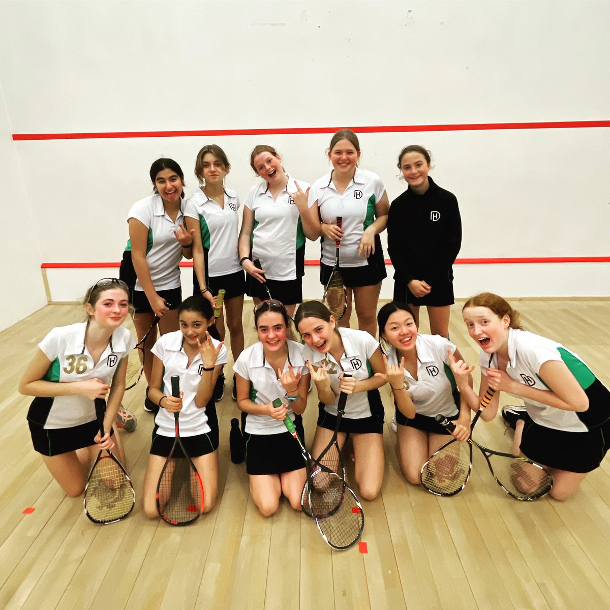 DHSport1's tweet photo. This week we saw 4 teams compete in stage 1 of the National Squash Championships. All teams have managed to progress through to the next stage of the competition! Well done 👏👏👏 @englandsr @DHSport1 #schoolsport #goDHgirls #thisgirlcan https://t.co/nrHSmotM9m