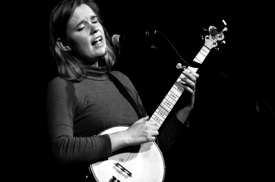 Great to see Bella Gaffney deliver a bunch of fine originals together with a couple of traditional adaptations and a nod to both Steve Tilston and Jez Lowe last night at the Roots Music Club. @BellaGaffney