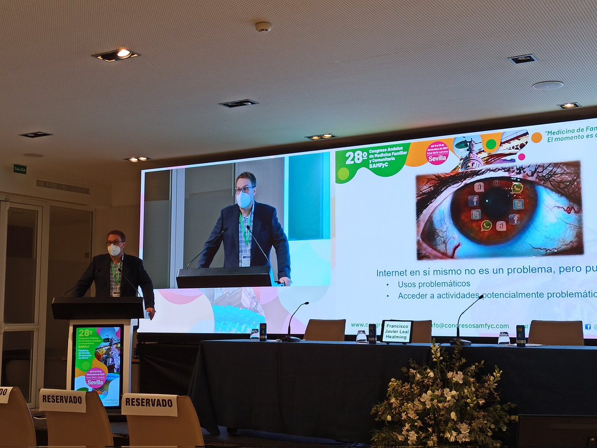 alejandro_pemi's tweet photo. Taller sobre uso adecuado de Internet en la adolescencia por @fcojavierleal71 del grupo de trabajo del adolescente de @SAMFyC en el Congreso #SAMFyC2021 https://t.co/5lsunONWOH