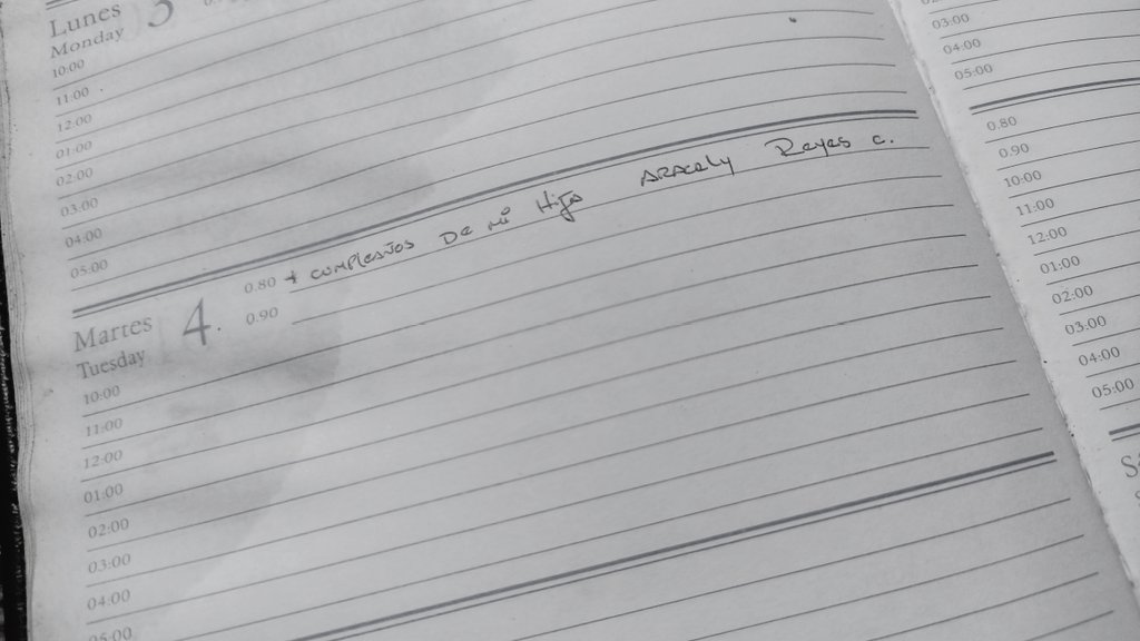 Aracelyale04's tweet photo. Te extraño mucho. 🍂 https://t.co/ec2LKMocB7