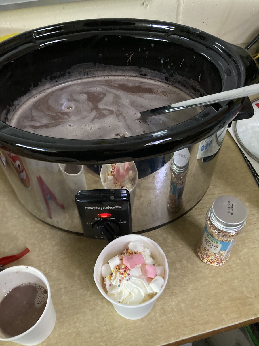 mrs_ahmed22's tweet photo. A well deserved marble treat in 4SA _ Luxury Hot Chocolate 😋 @Y4Bps @BirchfieldsPS https://t.co/HCEUfnM877