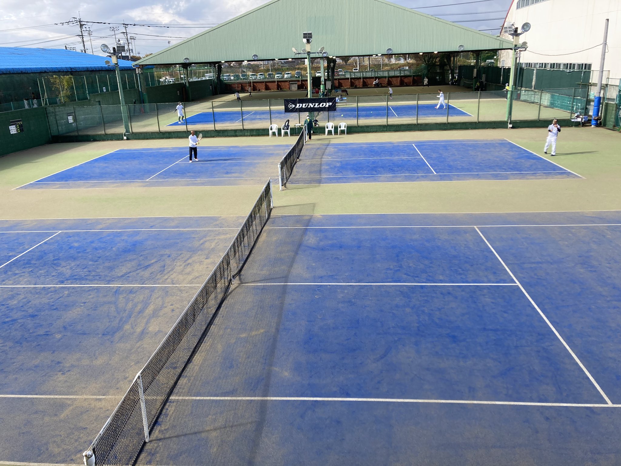 おっさんコーチ日記 佐賀で開催中のグラスコート選手権大会 天候不良で順延続きです 11日に2回戦がオムニコートに変更して行われました 16 26 ボコボコにやられました 芝コートでやりたかったあ T Co Ojcxhrcefu Twitter