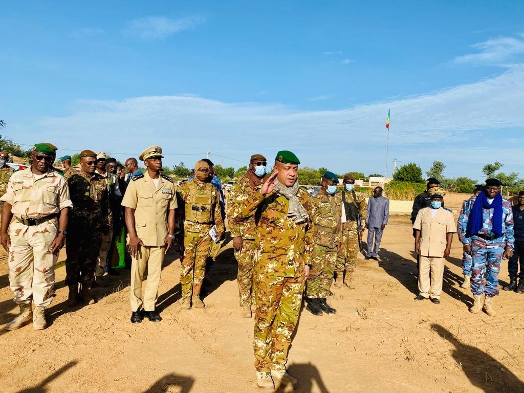 Le Ministre de la Sécurité et de la Protection Civile, le Colonel-major Daoud Aly Mohammedine a inauguré ce matin le nouveau bâtiment du 5e Groupement Régional de la Garde nationale à Mopti