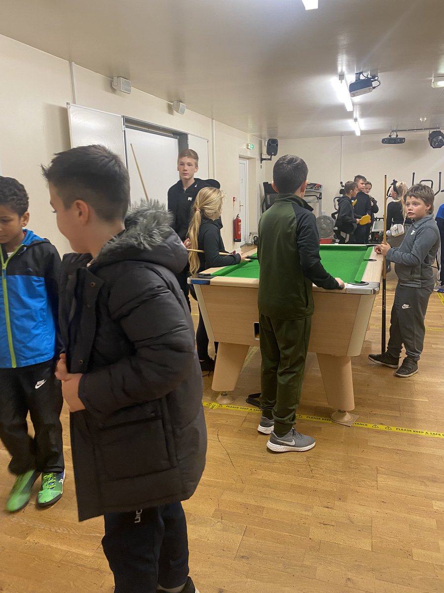 SusanJDurant's tweet photo. Great night! Over 50 young people enjoying themselves, thumbs up, shoulders high, head back 😂 (I’m sure the volunteers love this dance as well💕) @lisahinchliffe @Samanth41306086 @AlanLovesLeeds #MMWCDC #TMYG #Volunteers #MakingADifference #PositiveEngagement @MyDoncaster https://t.co/N3tC9wKHA7