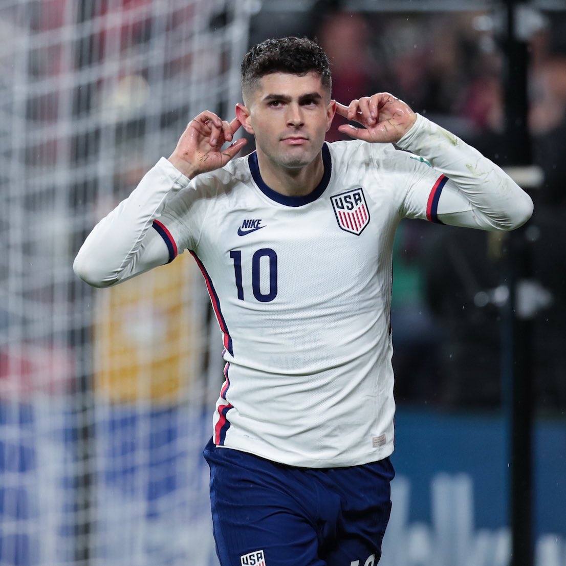 StoolSoccer's tweet photo. Mexico GK Memo Ochoa this week: “Mexico has been the mirror in which they want to see themselves”

Tonight, Pulisic announced himself the man in the mirror. 

🐐🐐🐐🐐🐐🐐 https://t.co/cl6s8Ps29b