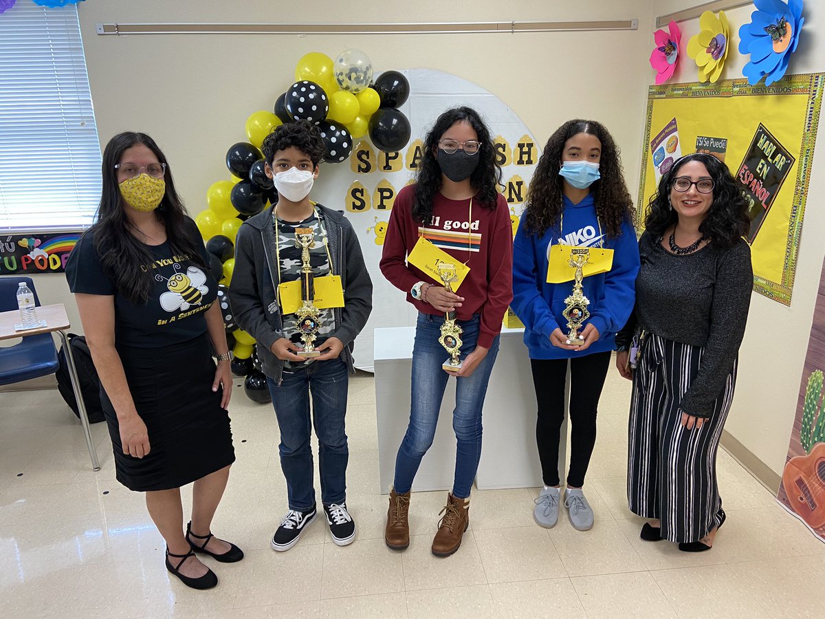 JanineOCPS's tweet photo. Great experience as a judge at @LegacyMS_OCPS #SpanishSpellingBee. Congratulations John Garcia and Sarah Malony district representatives. Thank you Mrs. Abigail Zayas Spanish teacher, for a great job in coaching the students @OCPS_MSD https://t.co/fnZrx2zoKM