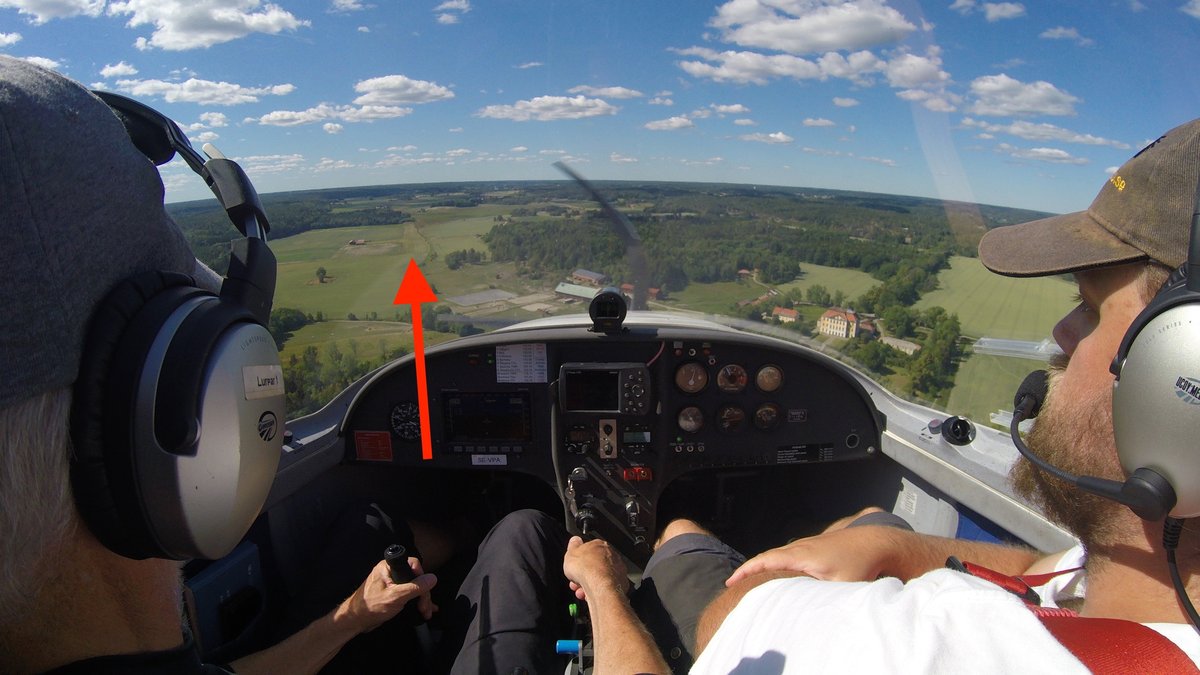 BetterFlare's tweet photo. What do you prefer; the crab or the sideslip? 

#flightinstructor #flightschool #flyingclub #studentpilot #ppl #flywithaopa #aviation #crosswind https://t.co/Dk4MzfnEvL