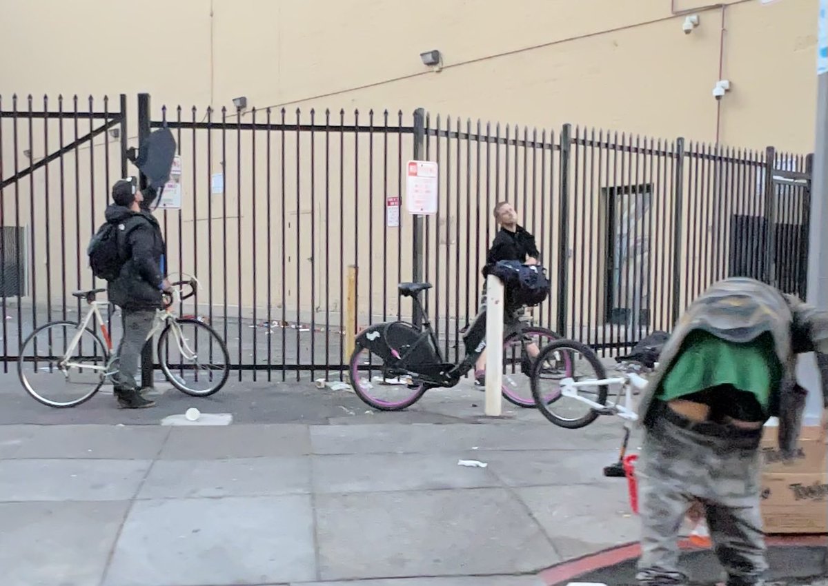 citizenj17's tweet image. The area outside #SanFrancisco City Hall this morning was very interesting. #Fentanyl #DrugLegalization by #Democrats #Friday