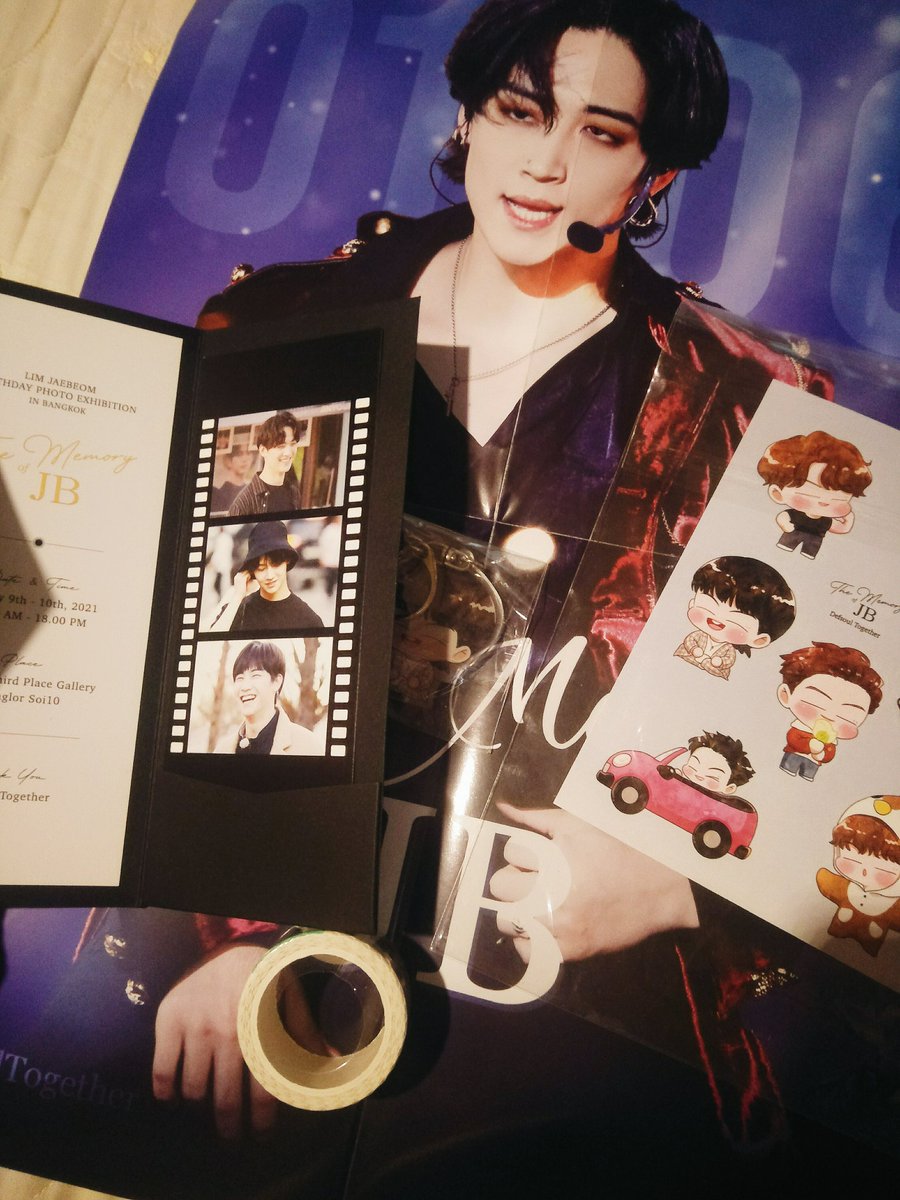 JenisaXZ's tweet photo. ✨🎁
#TheMemoryOfJB
#Defsoultogether https://t.co/xvYK80JlyE