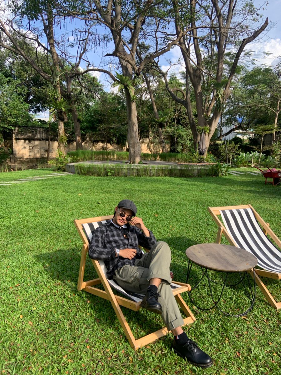AppTNK1997's tweet photo. เป็นมาเฟีย เราต้องแต่งตัวให้เรียบร้อย  🖤👨‍⚖️🌲🌳 https://t.co/sRMpFyKYso