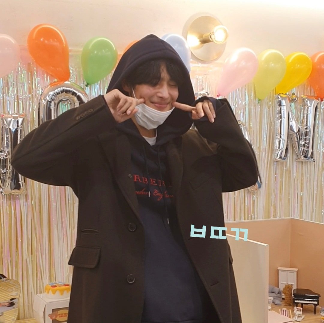 a_ColdBottle's tweet photo. 사랑만 잔뜩 받고 간 병찬이ㅠㅜ 팬들 너무 보고싶었대🥺 https://t.co/x6WHNvqVko