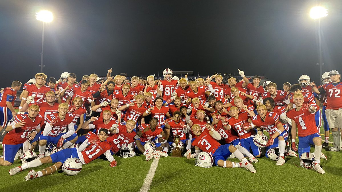 Wildcats win‼️🔴🔵🔴🔵🔴🔵
Gregory-Portland defeats McAllen High 54-13 to win the Bi-District Championship 🏆. What a great crowd tonight… the students, the band 🥁, the cheerleaders 📣, the parents and the fans, WOW 💯🙏