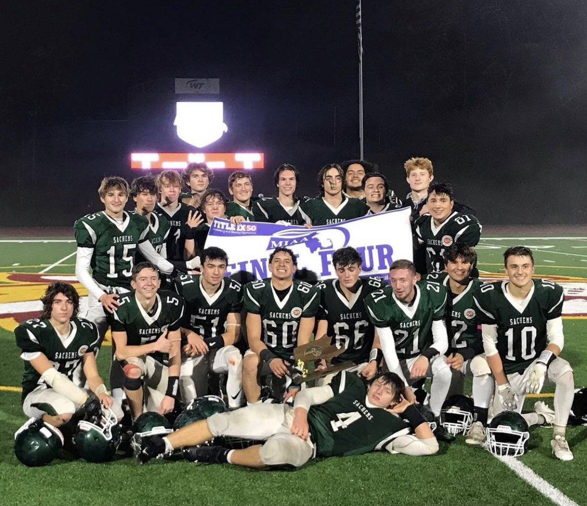 nprouty111's tweet photo. Amazing team win today 🏈!! Next stop ➡️final 4️⃣ https://t.co/I8xsybP2ti