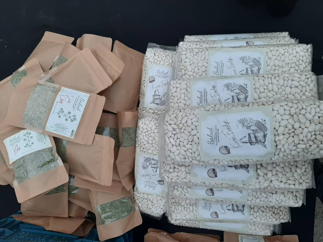 yasamyolukoop's tweet image. Beşiktaş Ulus&apos;ta Üretici ve Kooperatif Pazarındayız🫒🍅🍏🍎