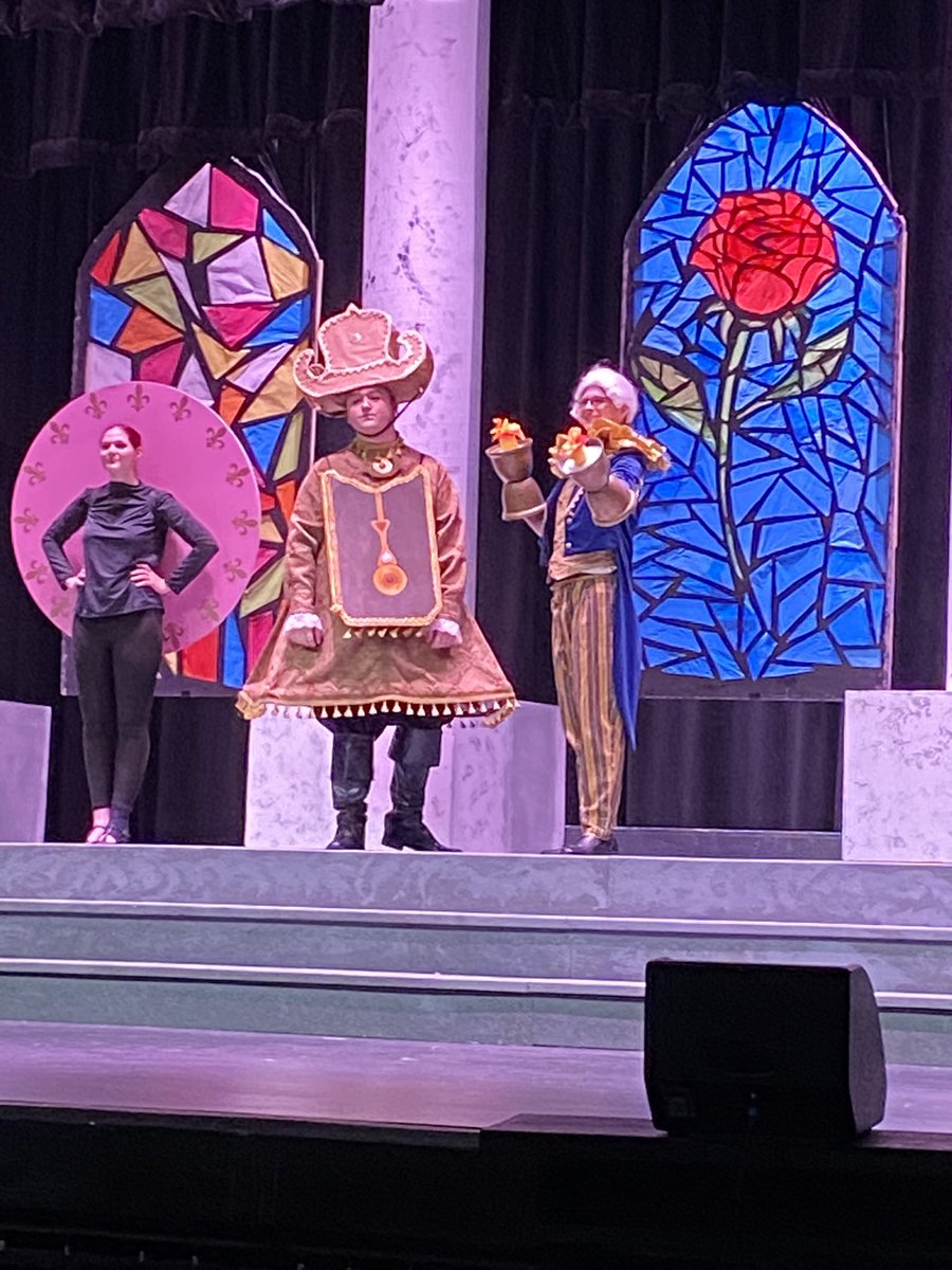 lanawilli7's tweet photo. Love watching my guy! ❤️I laughed and I cried at “All Together Now!” It’s a must see! #thenol #sv 🖤💛 https://t.co/BC0xybAFAk