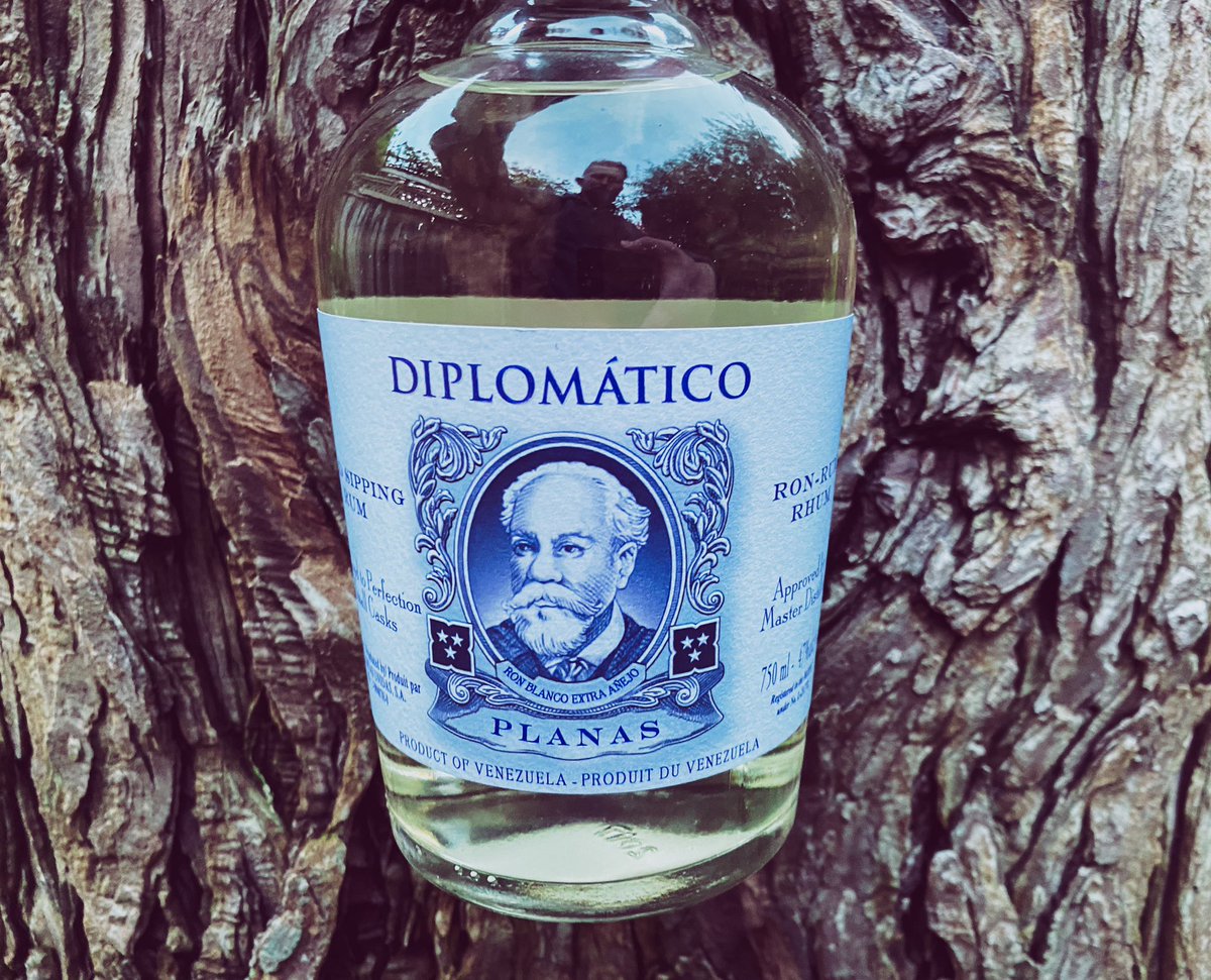 WestCoastLiquor (@wc_liquor) on Twitter photo New <a href="/DiplomaticoRum/">Diplomático Rum</a> blanco
Perfect for sipping or in cocktails
Available at our Fraser location New <a href="/DiplomaticoRum/">Diplomático Rum</a> blanco
Perfect for sipping or in cocktails
Available at our Fraser location