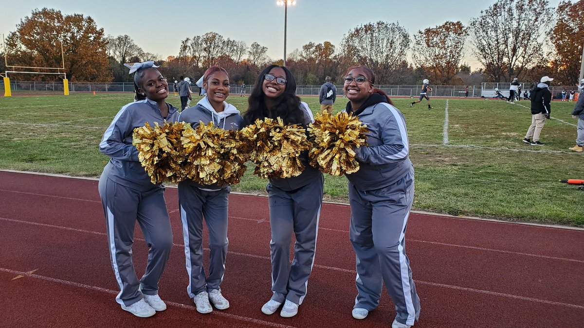 omhsdance's tweet photo. Love these girls!!! Great playoff victory to our football team!#OMCheer @OMHS_Eagles @barton_omhs @AbbeyECampbell @OMHS_Athletics https://t.co/yzYomlEpHA