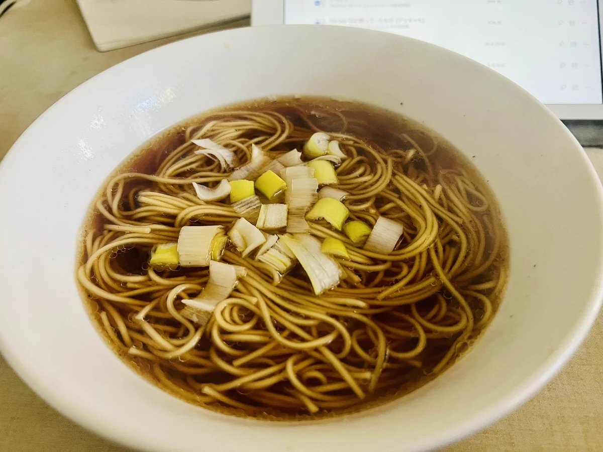 具なしで麺とスープが勝負の「限界ラーメン」がこちら‼