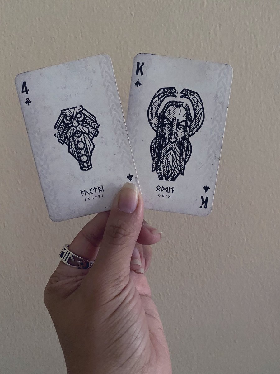 Bullabua's tweet photo. ช่วงไหนที่จิตใจอ่อนไหว พอเปิด Today’s cards เป็นคนแคระก็คือหัวใจพองฟู และวันนี้มากับคุรุเทพโอดิน วันนี้จะเป็นยังไงไม่รู้แต่หัวใจได้รับการโอบอุ้มแล้ว :) https://t.co/jNRKDaTusT