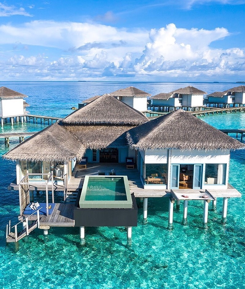 Westay's tweet photo. Step into paradise with Raffles Maldives Meradhoo! A journey that emulates bespoke luxury and legendary service from its heart.⁣
This paradise island is now accessible to you by private jets and luxury transfers, to make your private island getaway an experience of a lifetime. https://t.co/2jwUGbeNeB