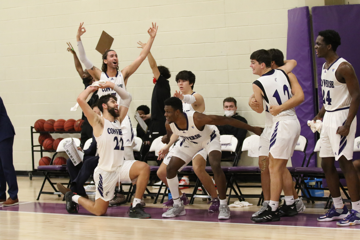 First Game, First Win!

Final Stats: 
Sigurd Lorange 26pts | 4assists | 3steals
Jimmie Sanders 19pts | 6assists
Jordan Warlick 17pts
Jay Mitchell 10pts | 4 blocks
Eli Pitts 5pts | 8rebounds

📰 bit.ly/3FgKiIZ