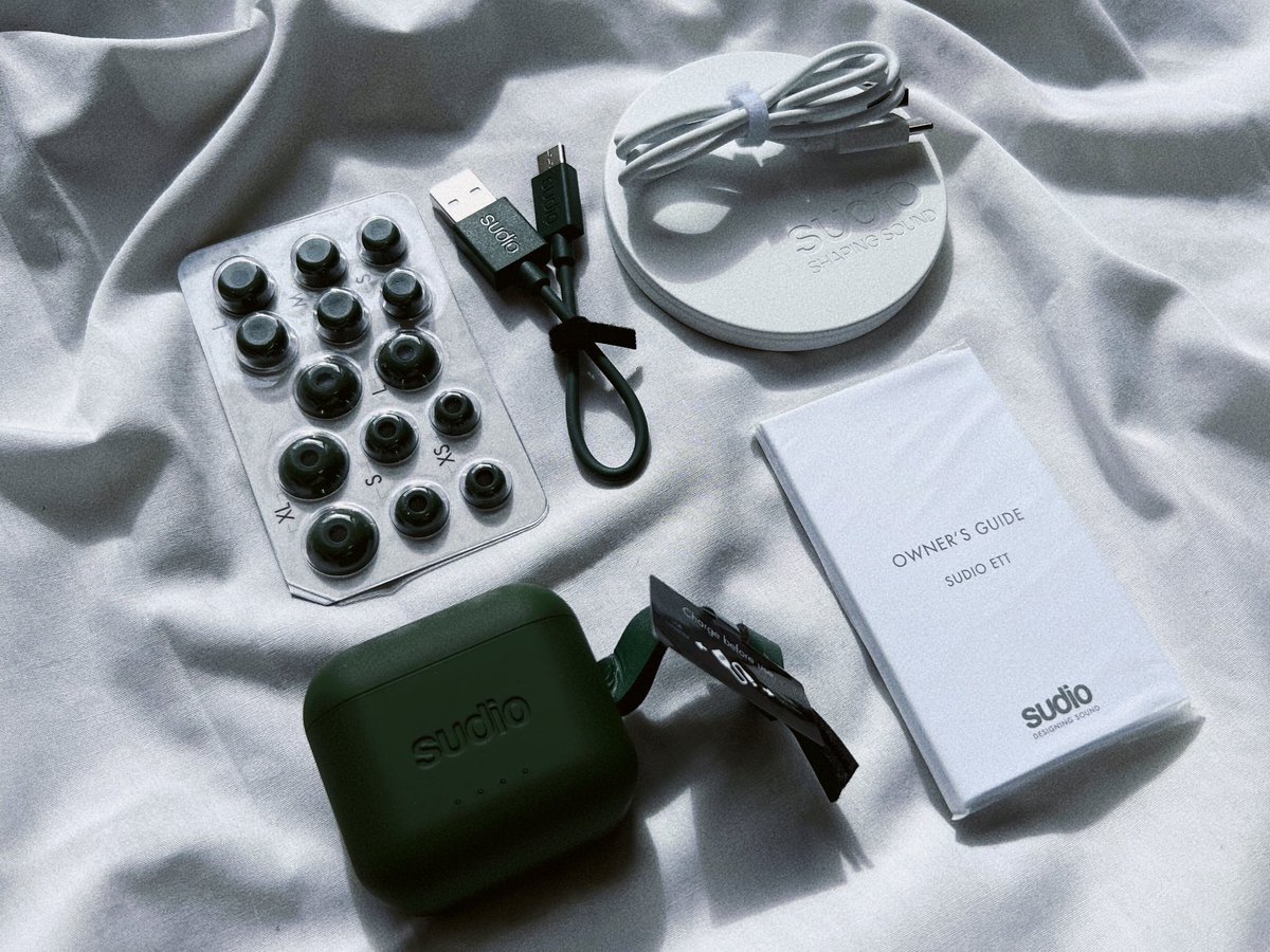 momen0kinugoshi's tweet photo. Sudio(@sudiosweden)
Wireless Earphone Sudio Ett / Green

連続再生時間が約6時間（ANC時4時間）なので本当にバッテリーもちが良くて。出先で沢山音楽を聴いたり、iPadで映画鑑賞しまくっても平気！

北欧ブランドらしい洗練されたデザイン。ペアリングも簡単で音質が良く防水なのも嬉しいポイント🕊 https://t.co/DAKPcl0p2J