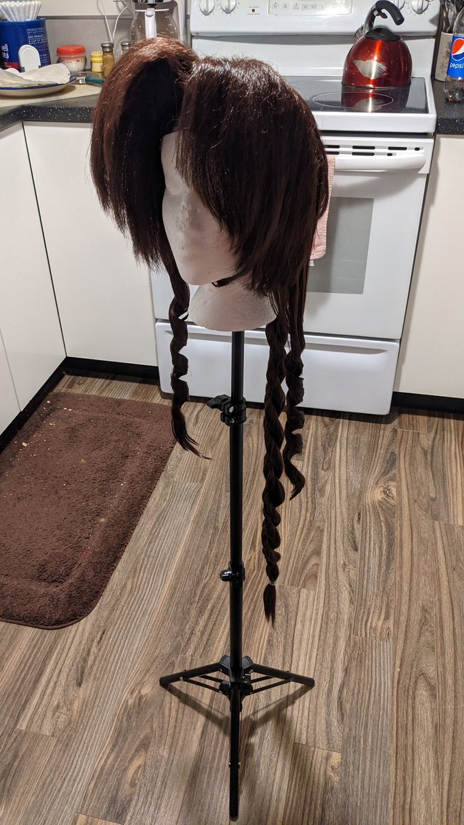 OokamiBlu's tweet photo. #Aerith #AerithGainsborough wig commission finished. 1 of 3 wigs for Angela Dawn Treader on instagram. Next onto Makoto Kino.
#FFVII #FFVIIR #FFVIIRemake #Aeris #AerisGainsborough #Wig #WigComission #WigBuild #Commission #FinalFantasy #FinalFantasyVII #FinalFantasyVIIRemake https://t.co/WKKrfPXdDK