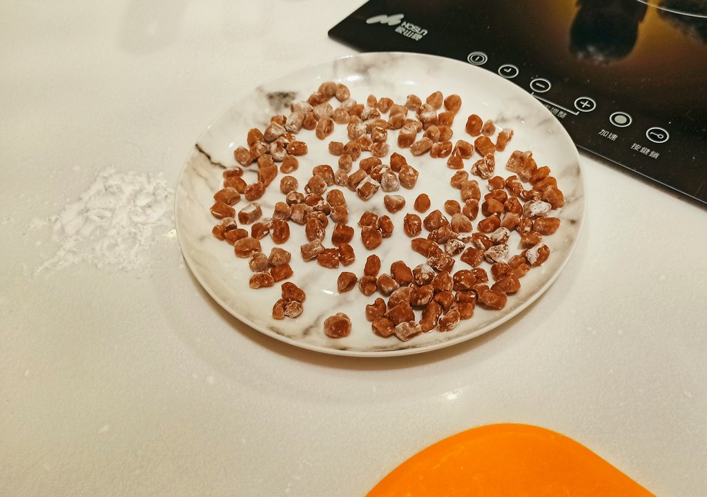 Hillinatrix's tweet photo. Learned to make 刈包, 滷肉飯, and tapioca balls from scratch today in #TaiwaneseCooking class at CookInn. https://t.co/a7hNuI1JPG
