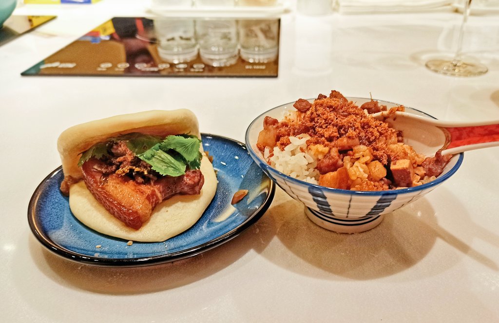 Hillinatrix's tweet photo. Learned to make 刈包, 滷肉飯, and tapioca balls from scratch today in #TaiwaneseCooking class at CookInn. https://t.co/a7hNuI1JPG
